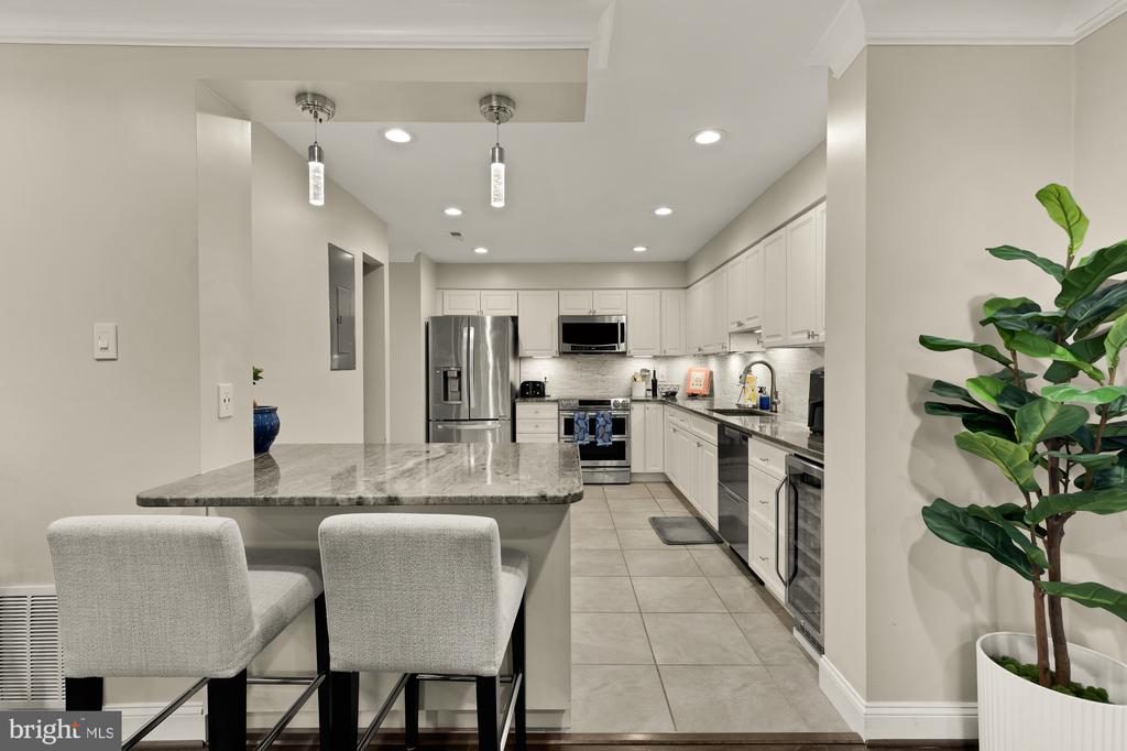 47 DUDLEY COURT Unit: 18