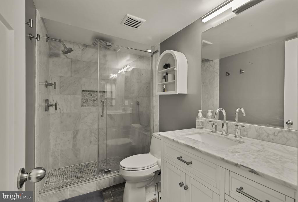 47 DUDLEY COURT Unit: 18