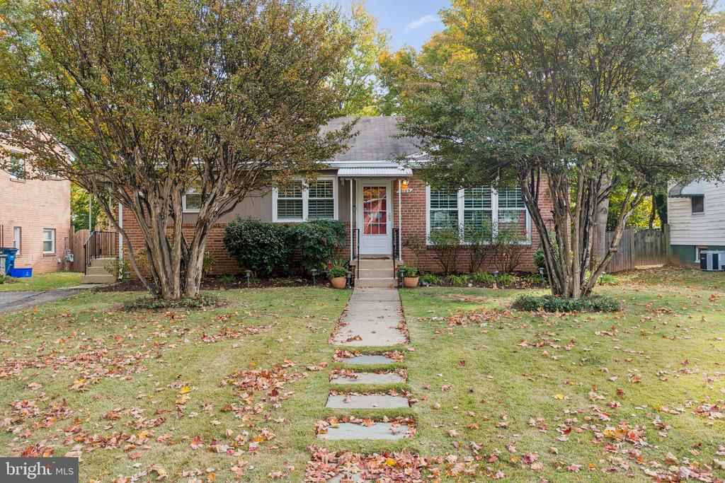10109 RENFREW ROAD