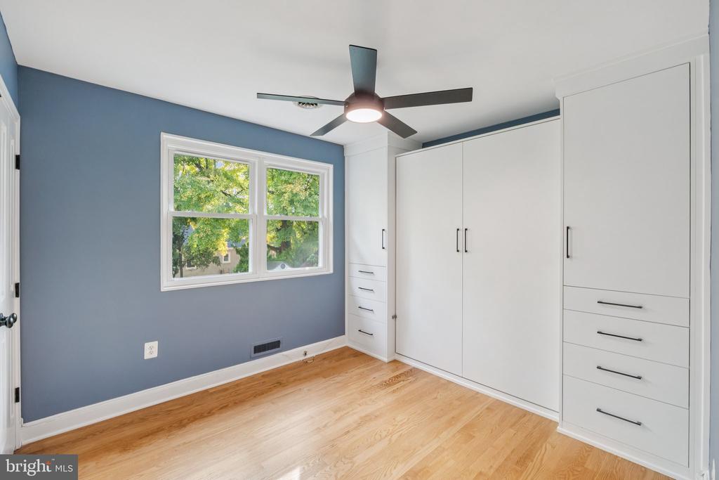 10109 RENFREW ROAD