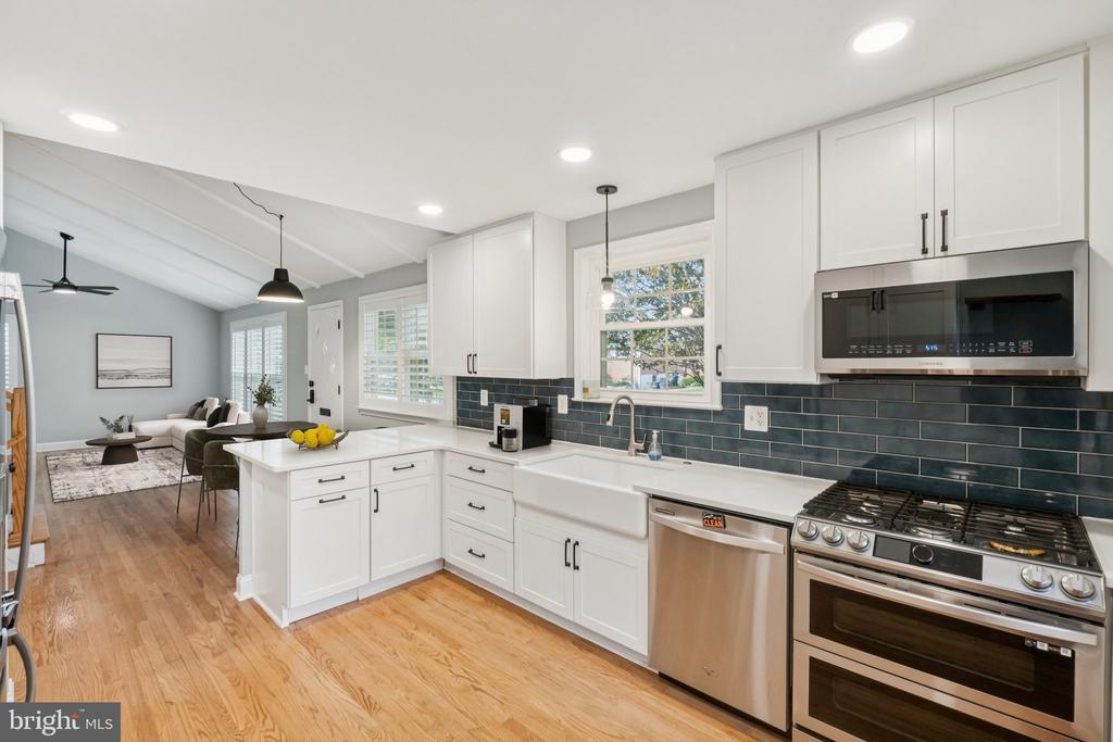 10109 RENFREW ROAD