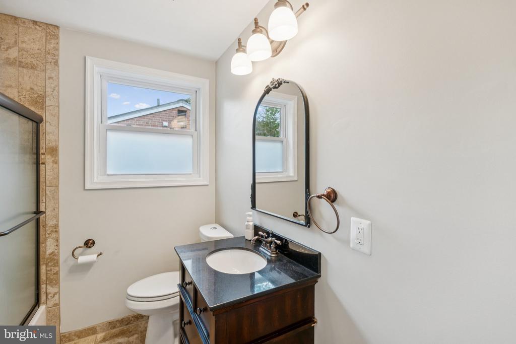 10109 RENFREW ROAD