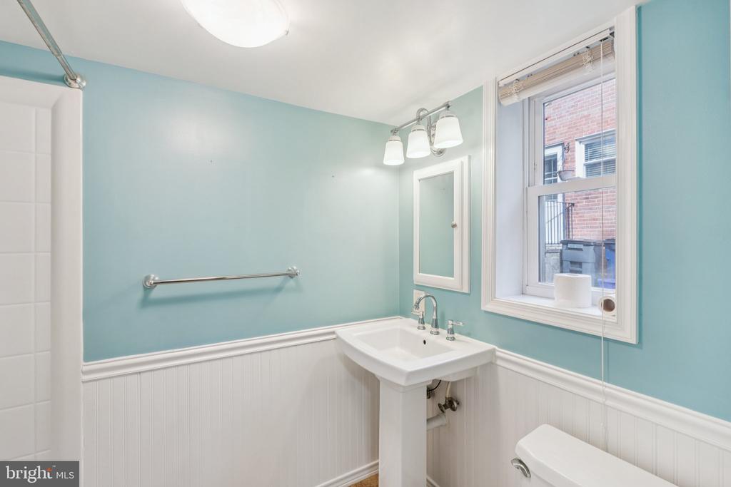10109 RENFREW ROAD