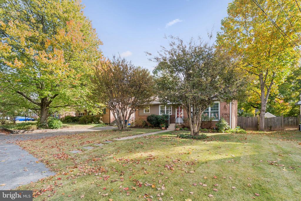 10109 RENFREW ROAD