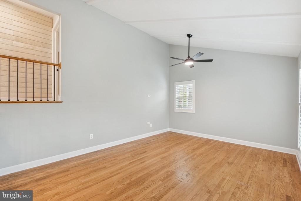 10109 RENFREW ROAD
