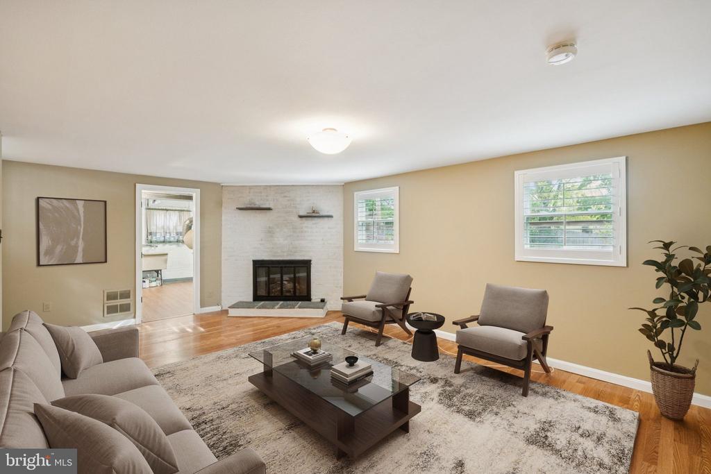 10109 RENFREW ROAD