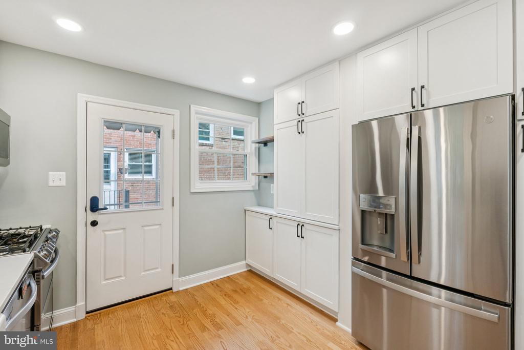 10109 RENFREW ROAD