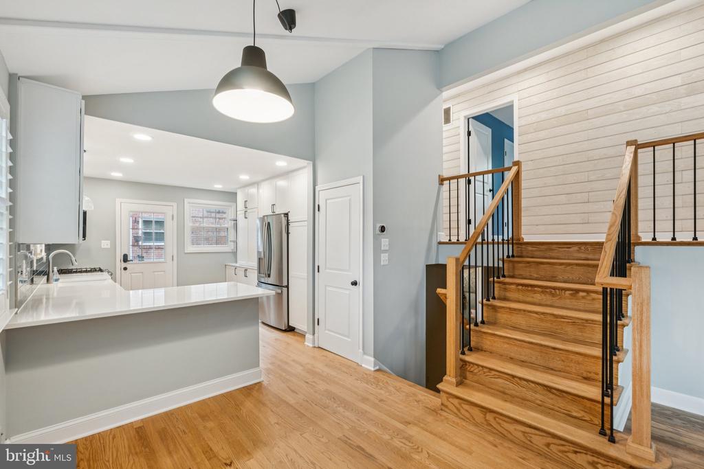 10109 RENFREW ROAD