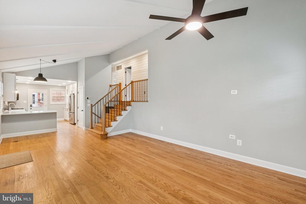 10109 RENFREW ROAD