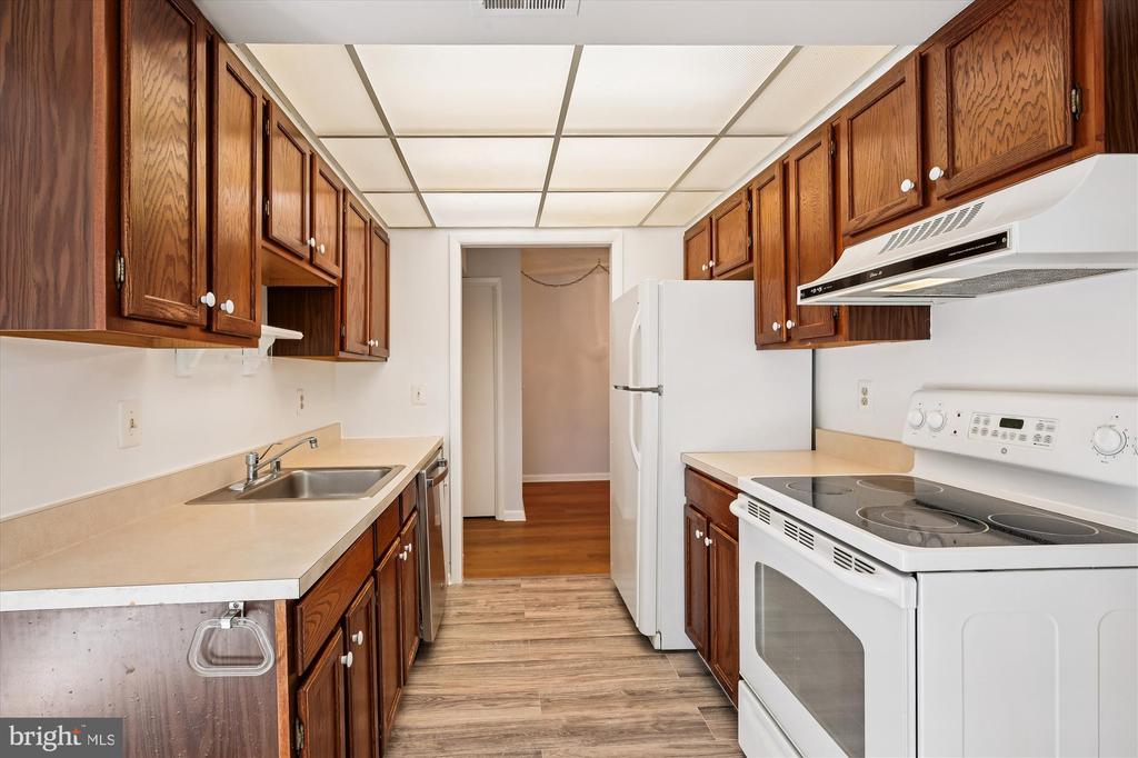 15201 ELKRIDGE WAY Unit: 93-2J