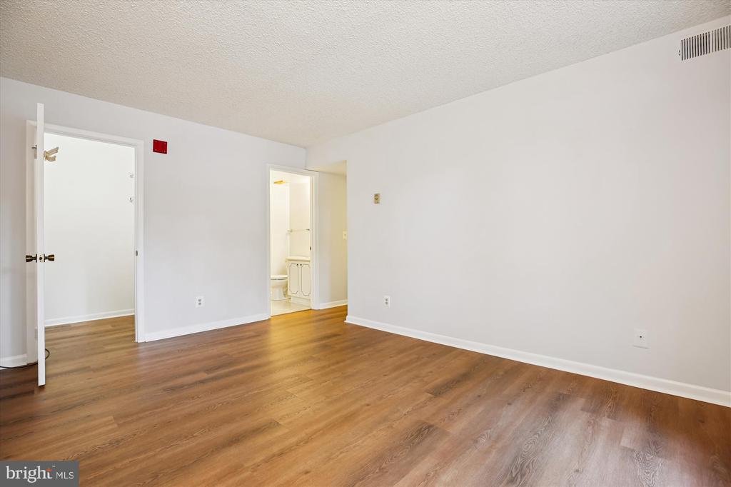 15201 ELKRIDGE WAY Unit: 93-2J