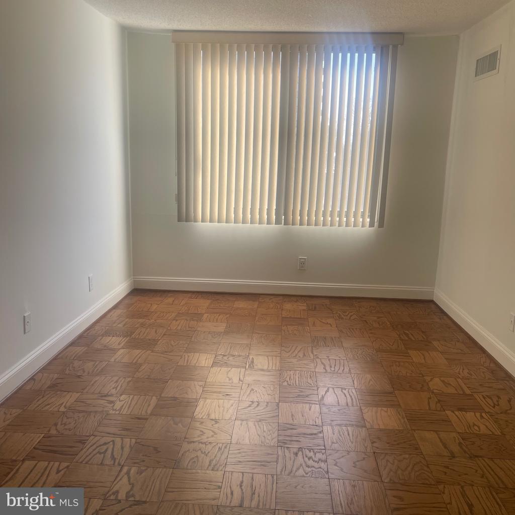 5225 POOKS HILL ROAD Unit: 703N