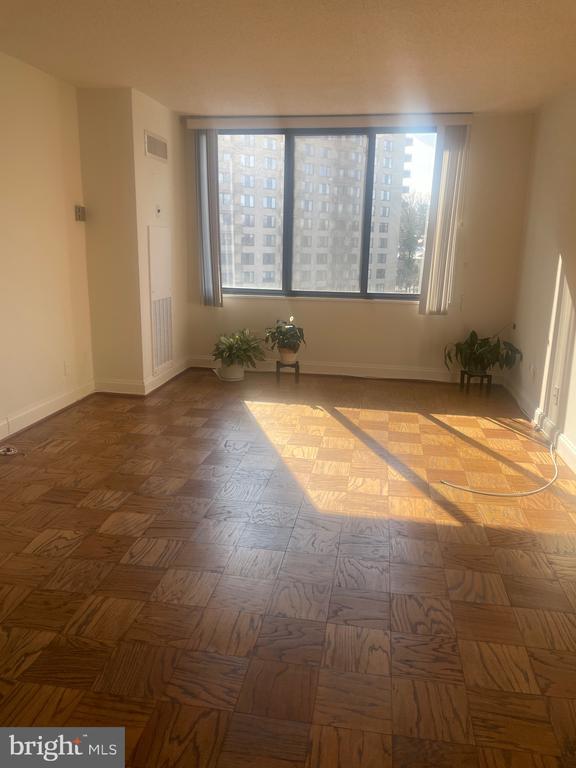5225 POOKS HILL ROAD Unit: 703N