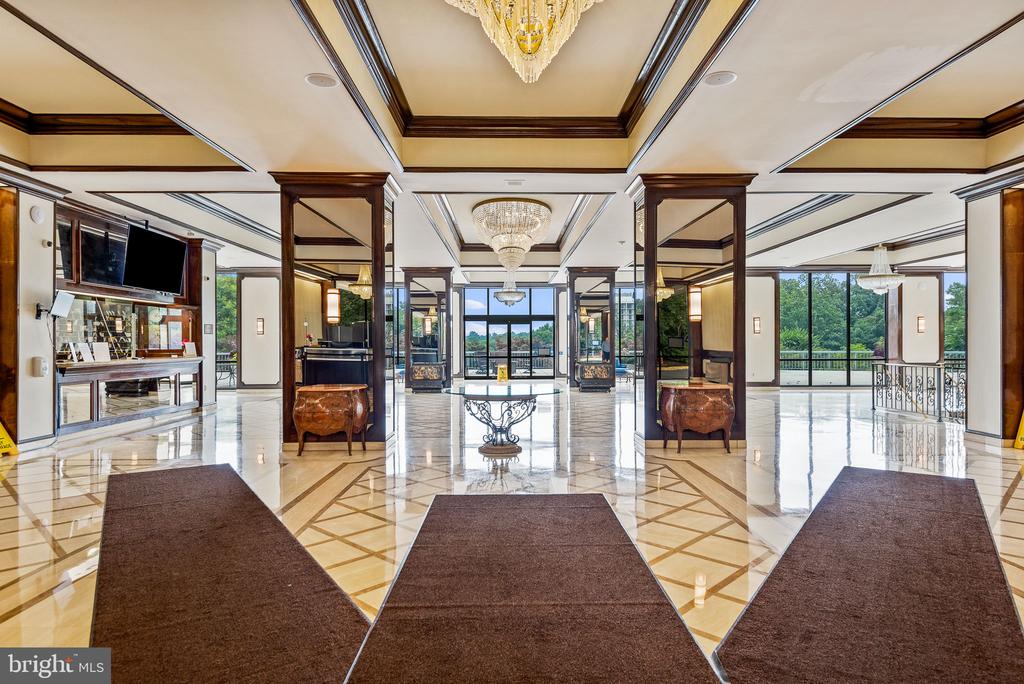 5225 POOKS HILL ROAD Unit: 703N