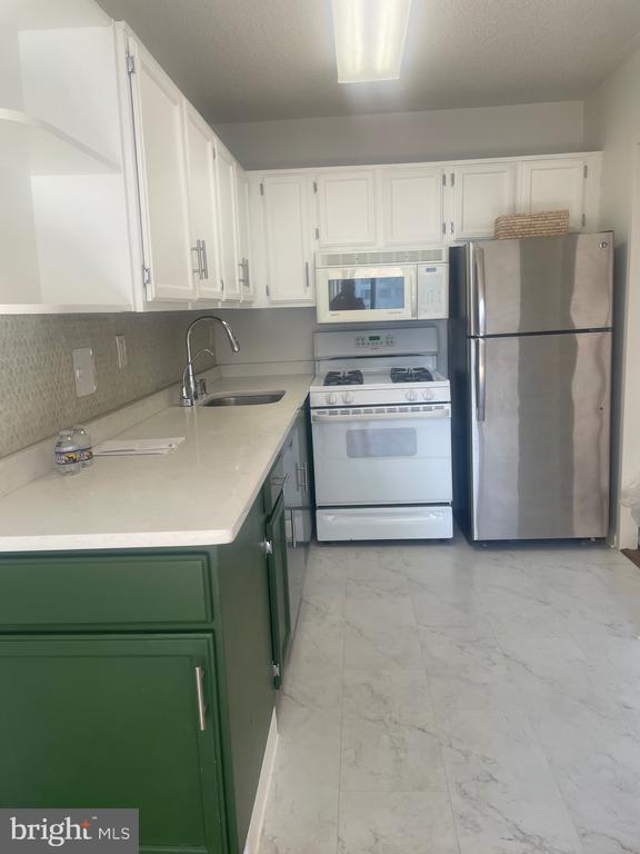 5225 POOKS HILL ROAD Unit: 703N