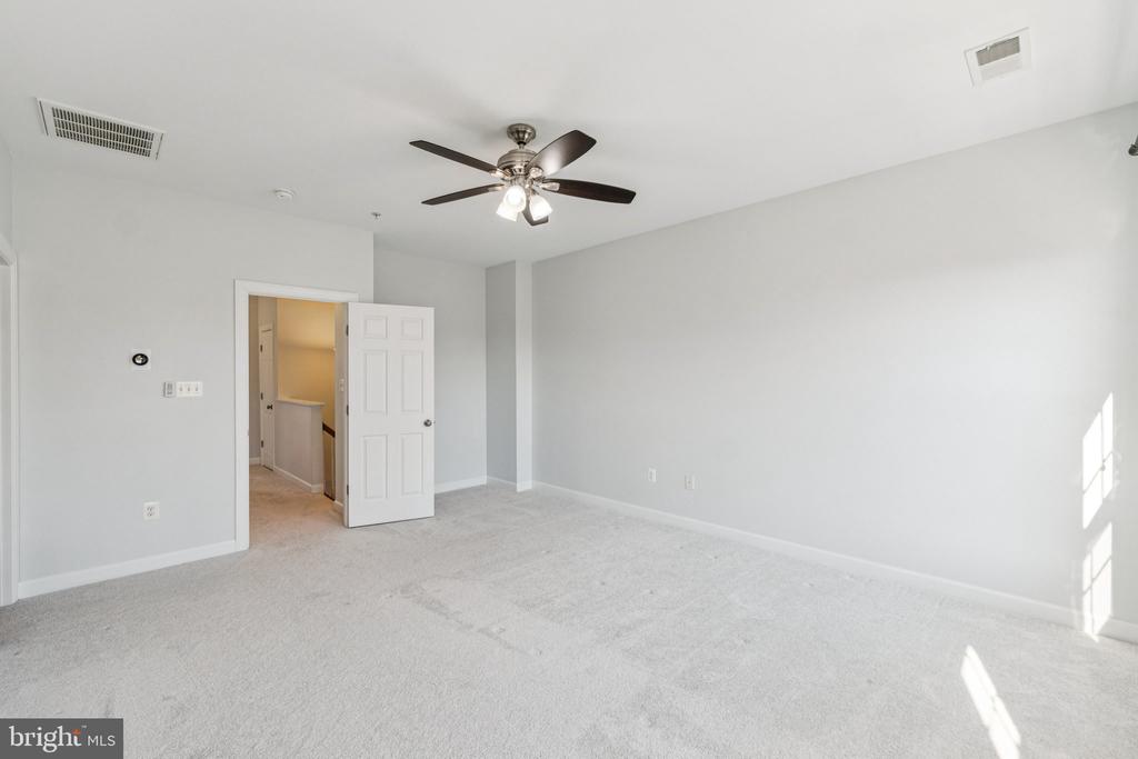 125 AUTUMN VIEW DRIVE