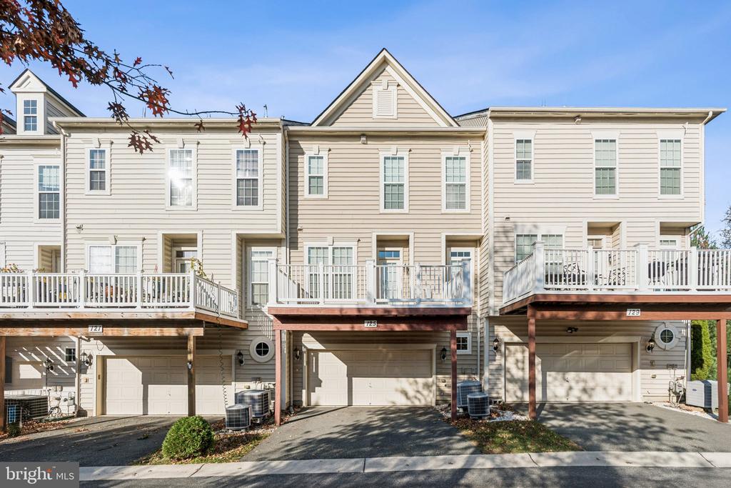 125 AUTUMN VIEW DRIVE