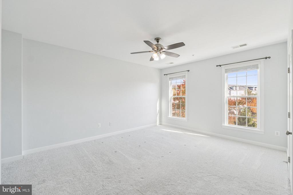 125 AUTUMN VIEW DRIVE