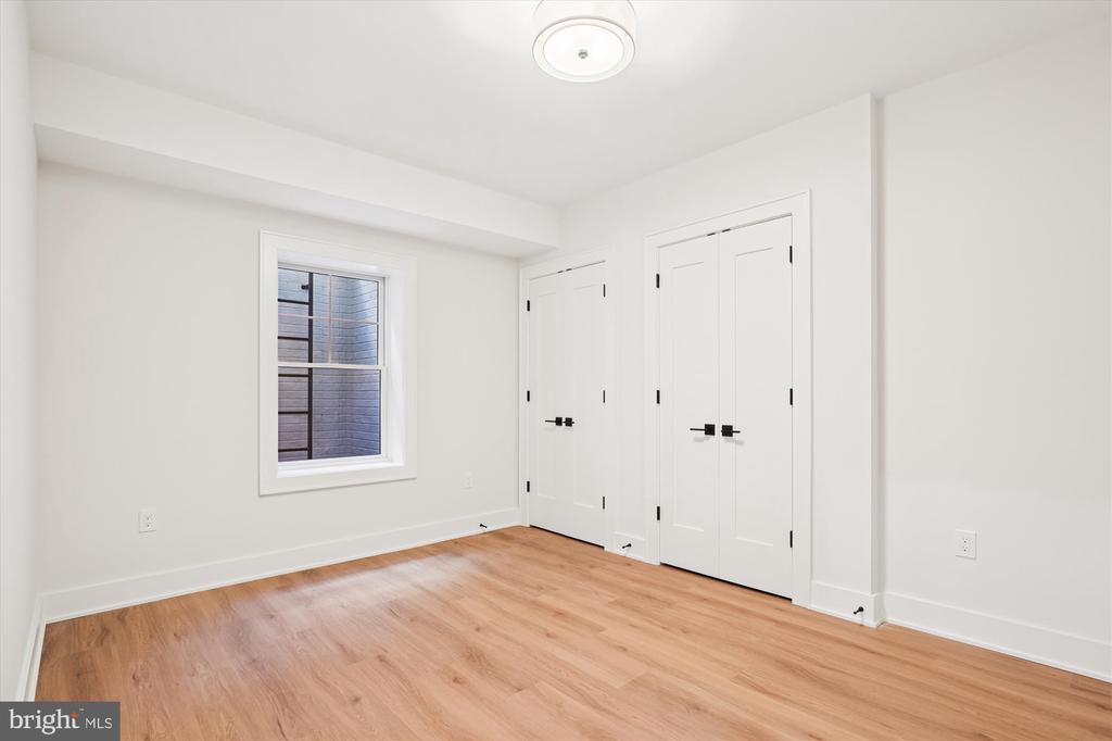 10010 EDWARD AVENUE