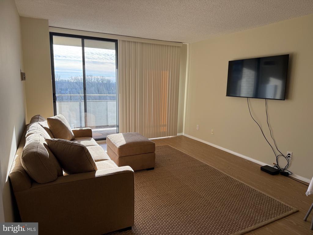 5225 POOKS HILL ROAD Unit: 1607N