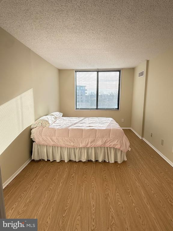 5225 POOKS HILL ROAD Unit: 1607N