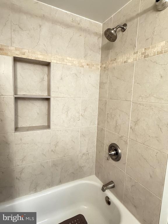 5225 POOKS HILL ROAD Unit: 1607N
