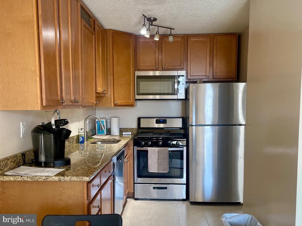 5225 POOKS HILL ROAD Unit: 1607N
