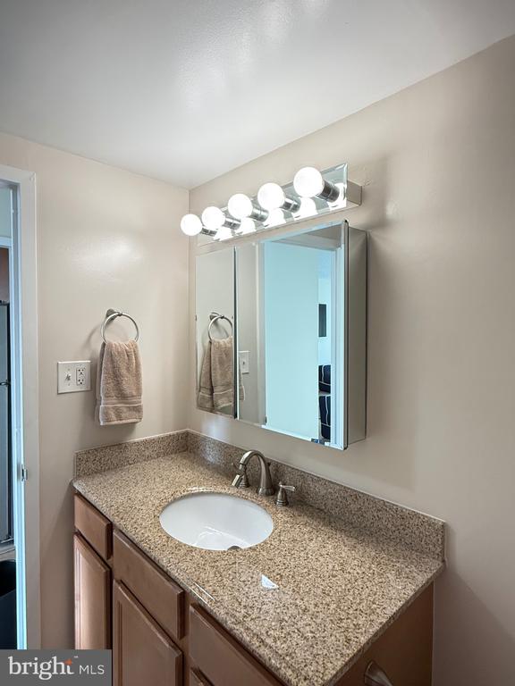 5225 POOKS HILL ROAD Unit: 1607N