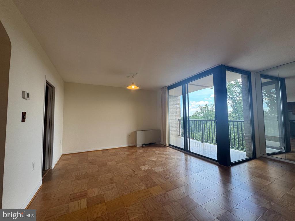 4242 EAST WEST HIGHWAY Unit: 618