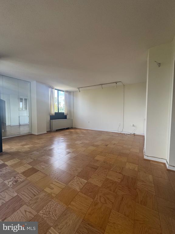 4242 EAST WEST HIGHWAY Unit: 618
