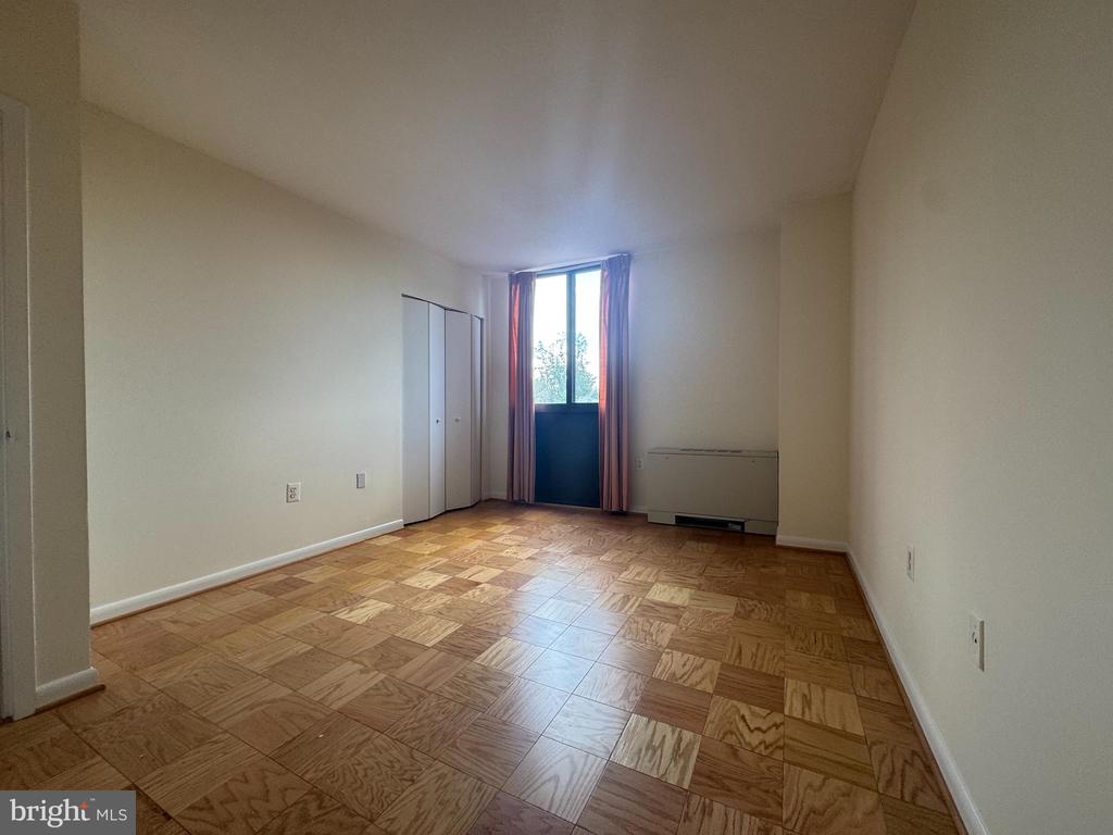4242 EAST WEST HIGHWAY Unit: 618