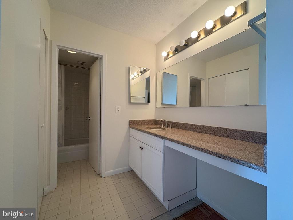 4242 EAST WEST HIGHWAY Unit: 618