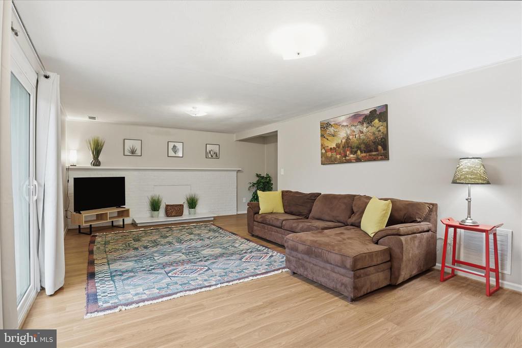 17542 WHEAT FALL DRIVE