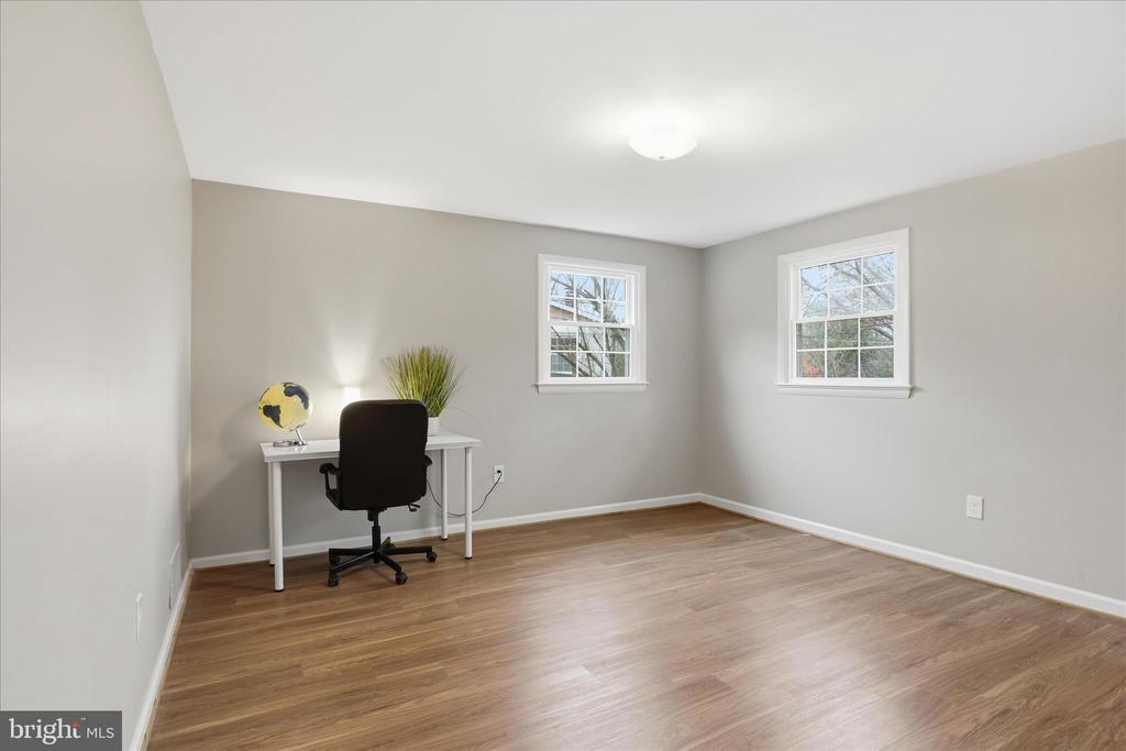 17542 WHEAT FALL DRIVE