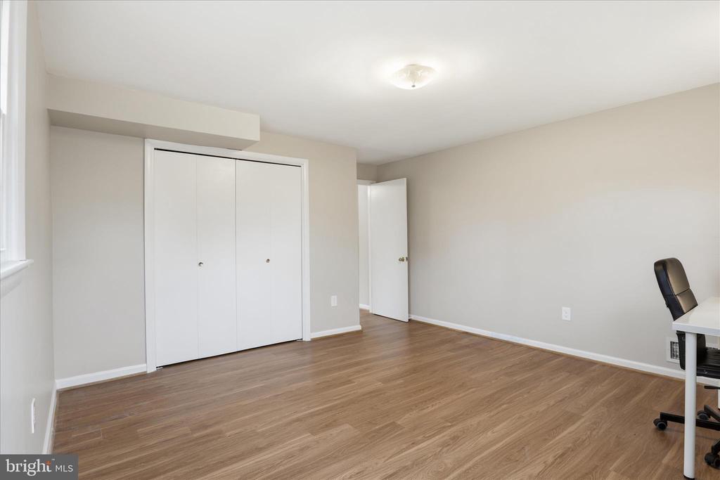 17542 WHEAT FALL DRIVE