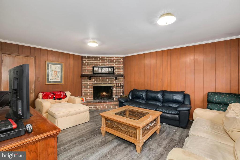 1804 BILLMAN LANE