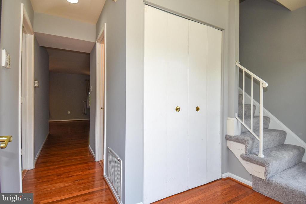 14 FENCELINE DRIVE