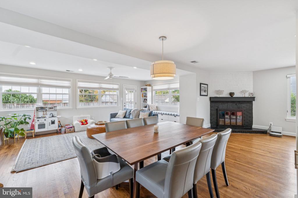2403 COLSTON DRIVE