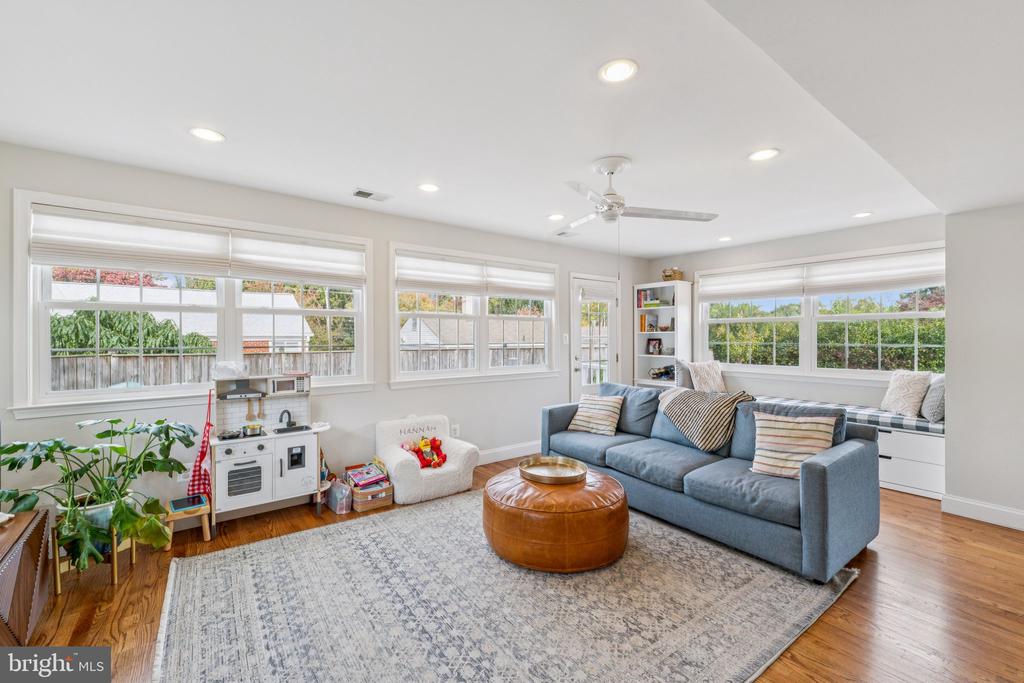 2403 COLSTON DRIVE