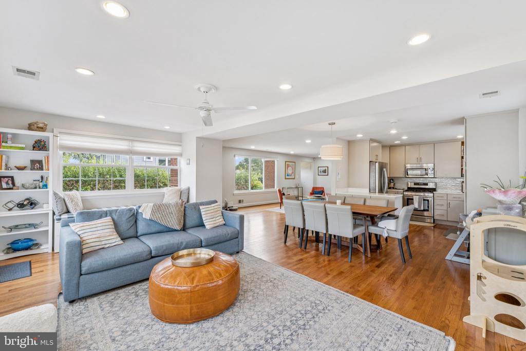 2403 COLSTON DRIVE