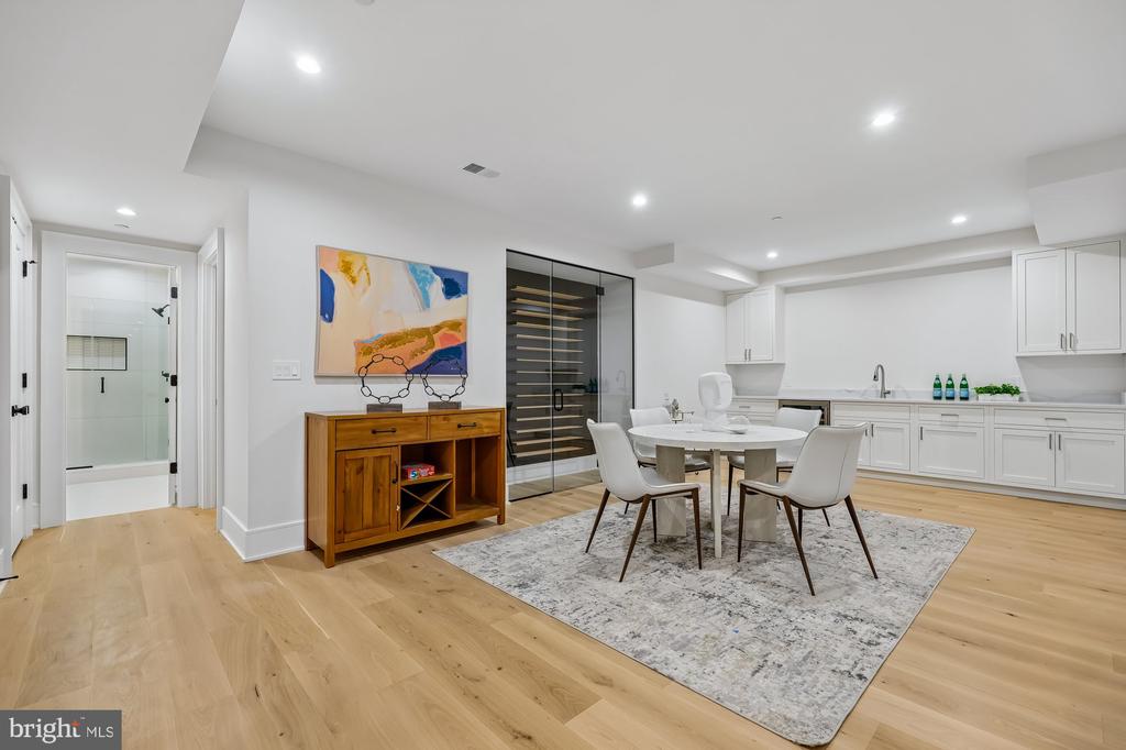 3404 PAULINE DRIVE
