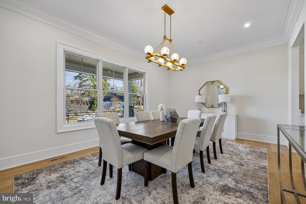 3404 PAULINE DRIVE