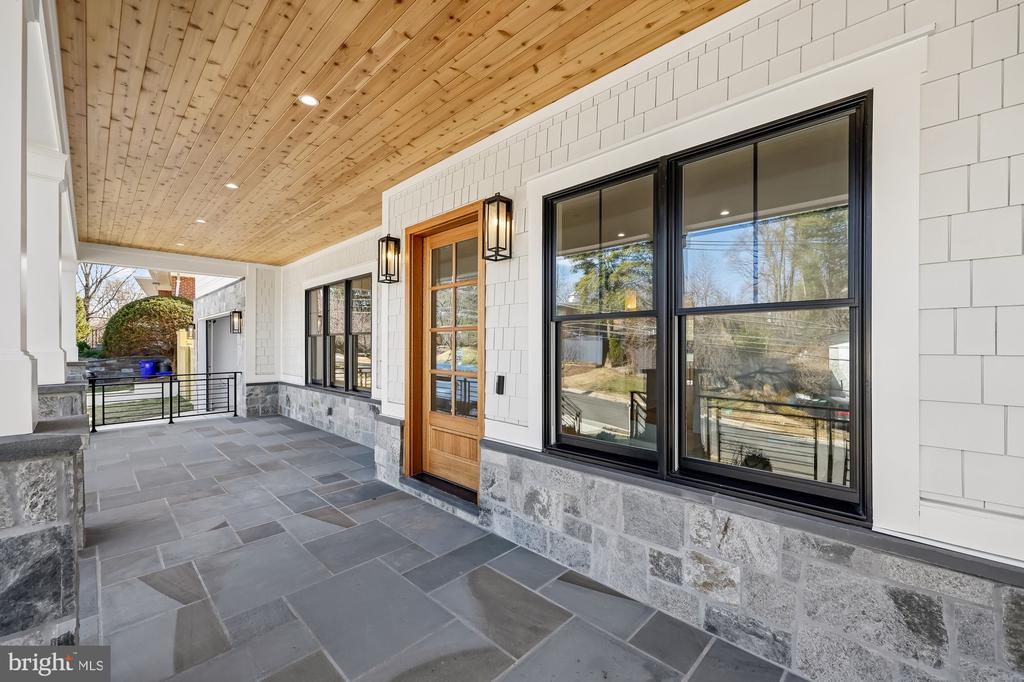 3404 PAULINE DRIVE