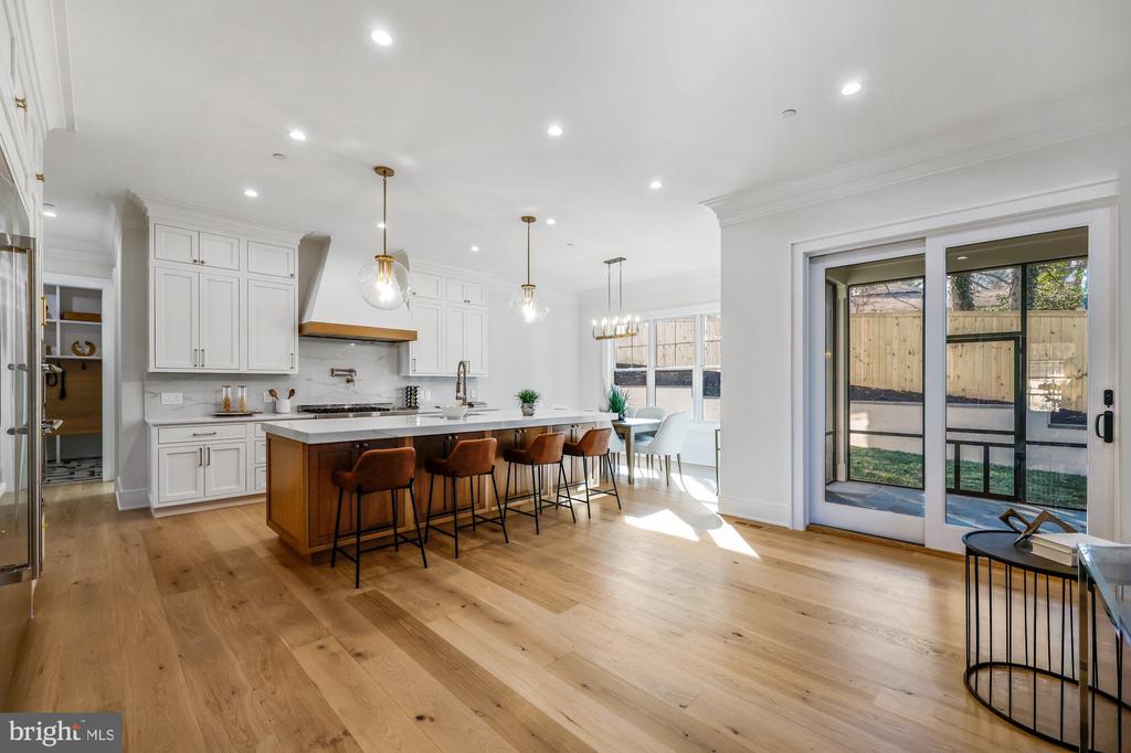 3404 PAULINE DRIVE