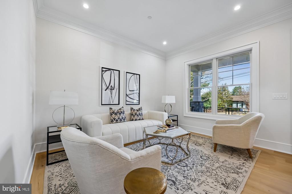 3404 PAULINE DRIVE