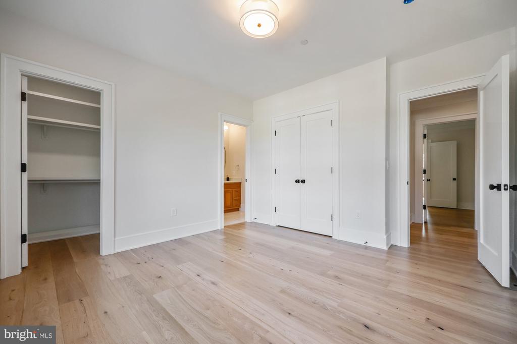3404 PAULINE DRIVE