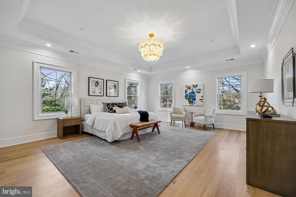 3404 PAULINE DRIVE