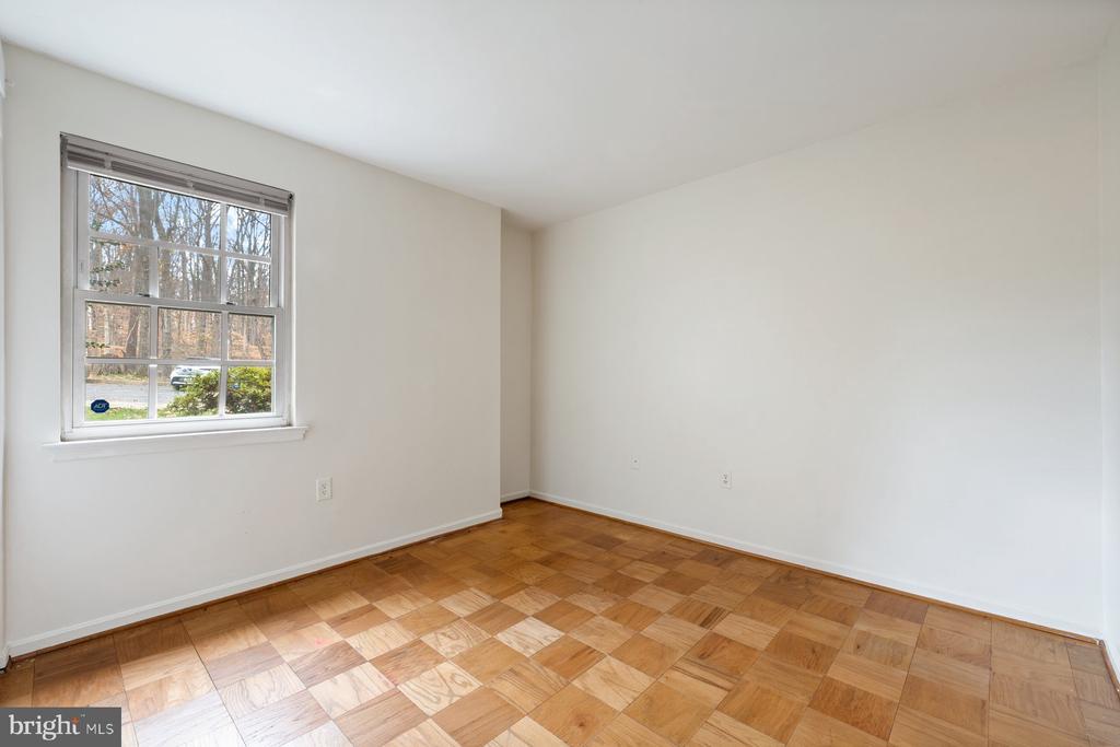 876 COLLEGE PARKWAY Unit: 102