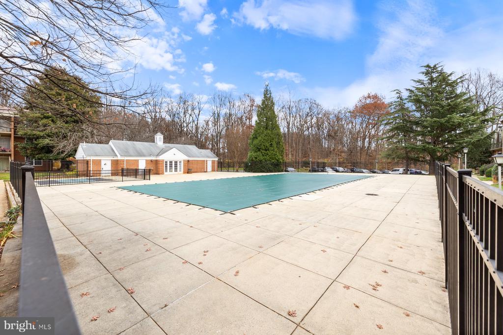 876 COLLEGE PARKWAY Unit: 102