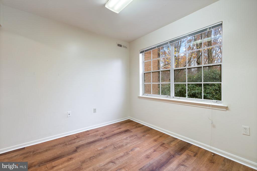 876 COLLEGE PARKWAY Unit: 102